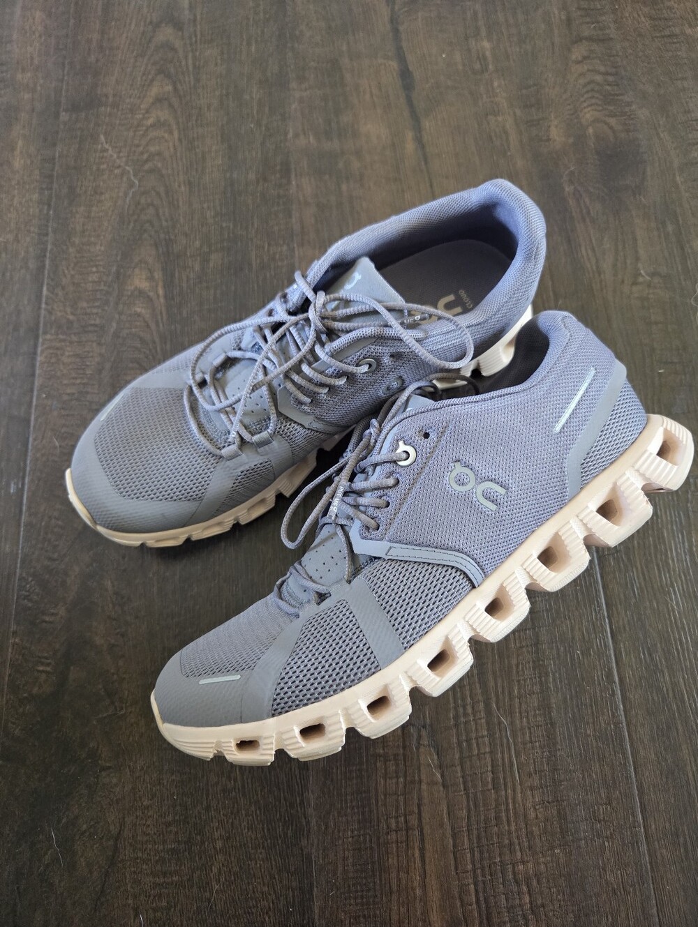 Free People Exclusive On Cloud 5 Zinc Grey Shell Pink Sneakers 8.5 Excellent Use